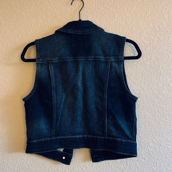 Jean Vest - Picture 2 of 3
